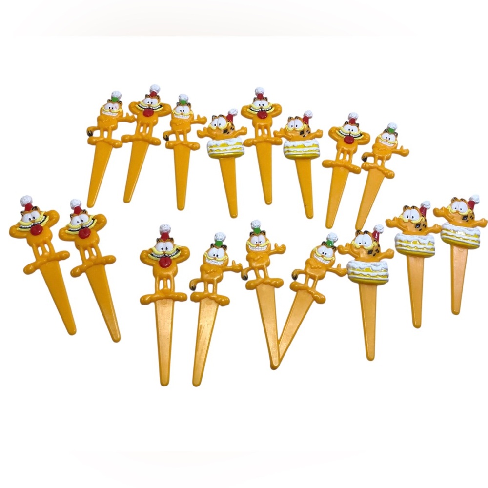 Lot of 18 Vintage 1970s Garfield Cake Toppers